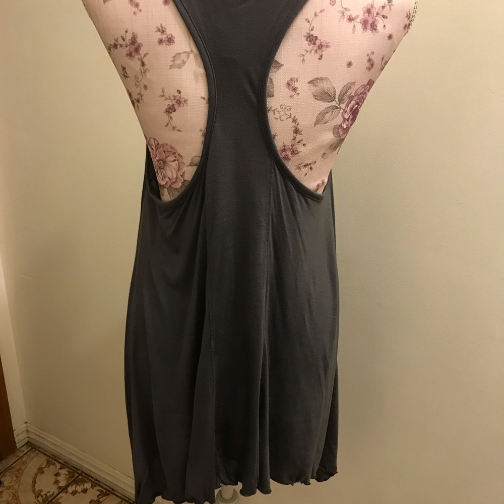Tops - Picture 5 of 5